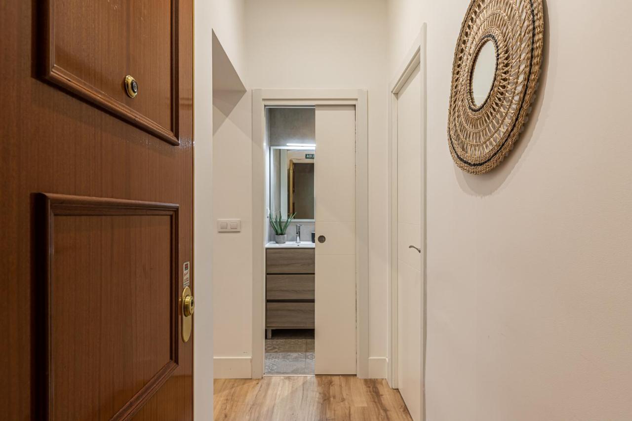Apartamento Waou Puerta Del Sol IV - Alquiler Corta Duracion Madrid Exterior foto